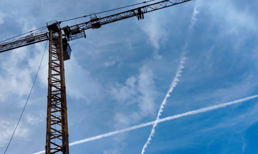 evitar errores en la instalación de torre grúas de obra