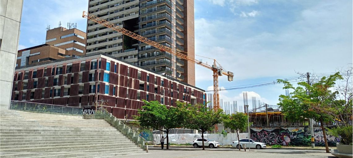 Alquiler de torre gruas flexibilidad ahorro y eficiencia