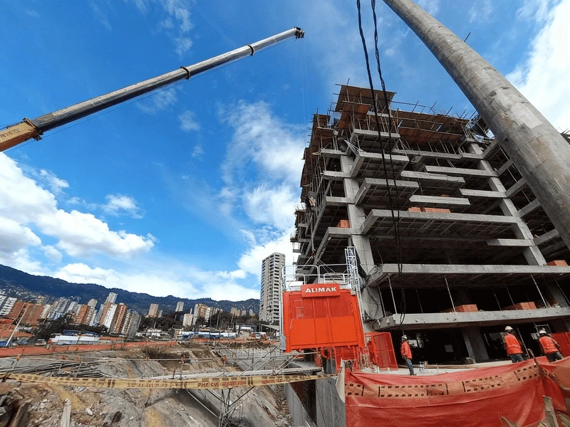 Consideraciones en la recepción de elevadores de obra en alquiler